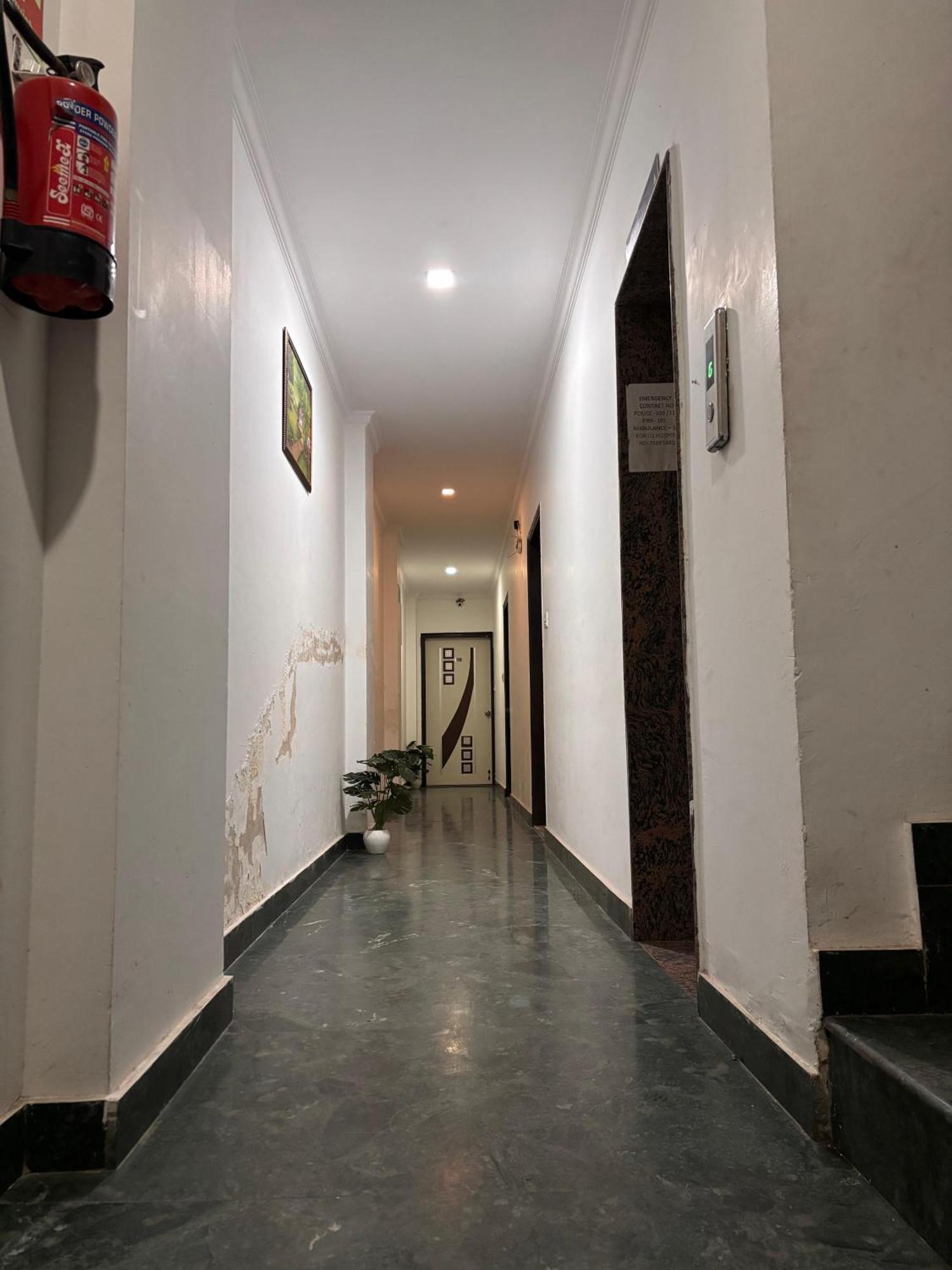 Clink Airport Stay -New Delhi Nova Deli Exterior foto